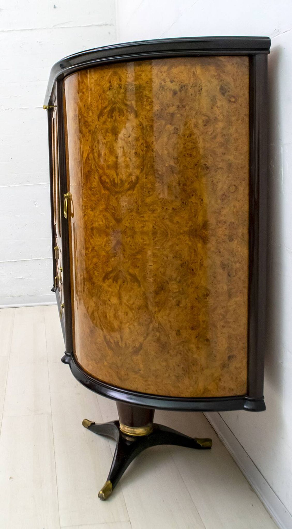 Paolo Buffa Mid-Century Modern Italian Mahogany and Walnut Bar Cabinet, 50