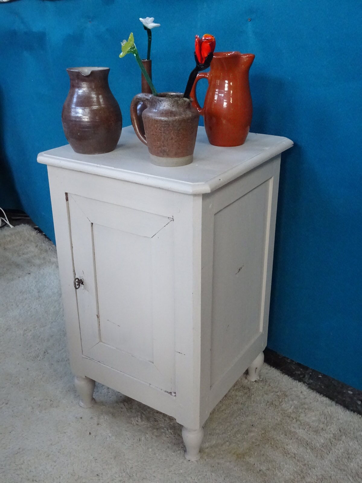 Buffet 19th to one door