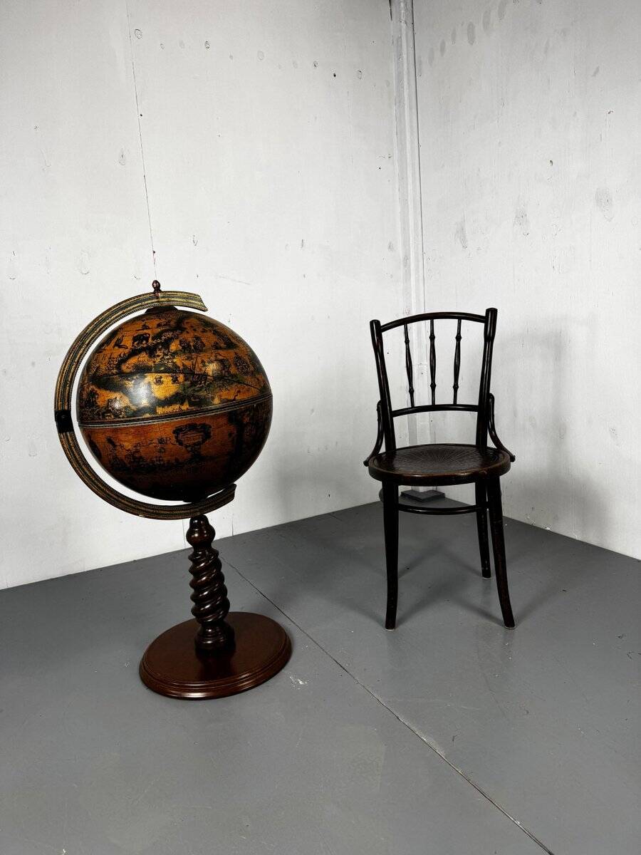 Large vintage Italian classical globe bar cabinet, 1970s