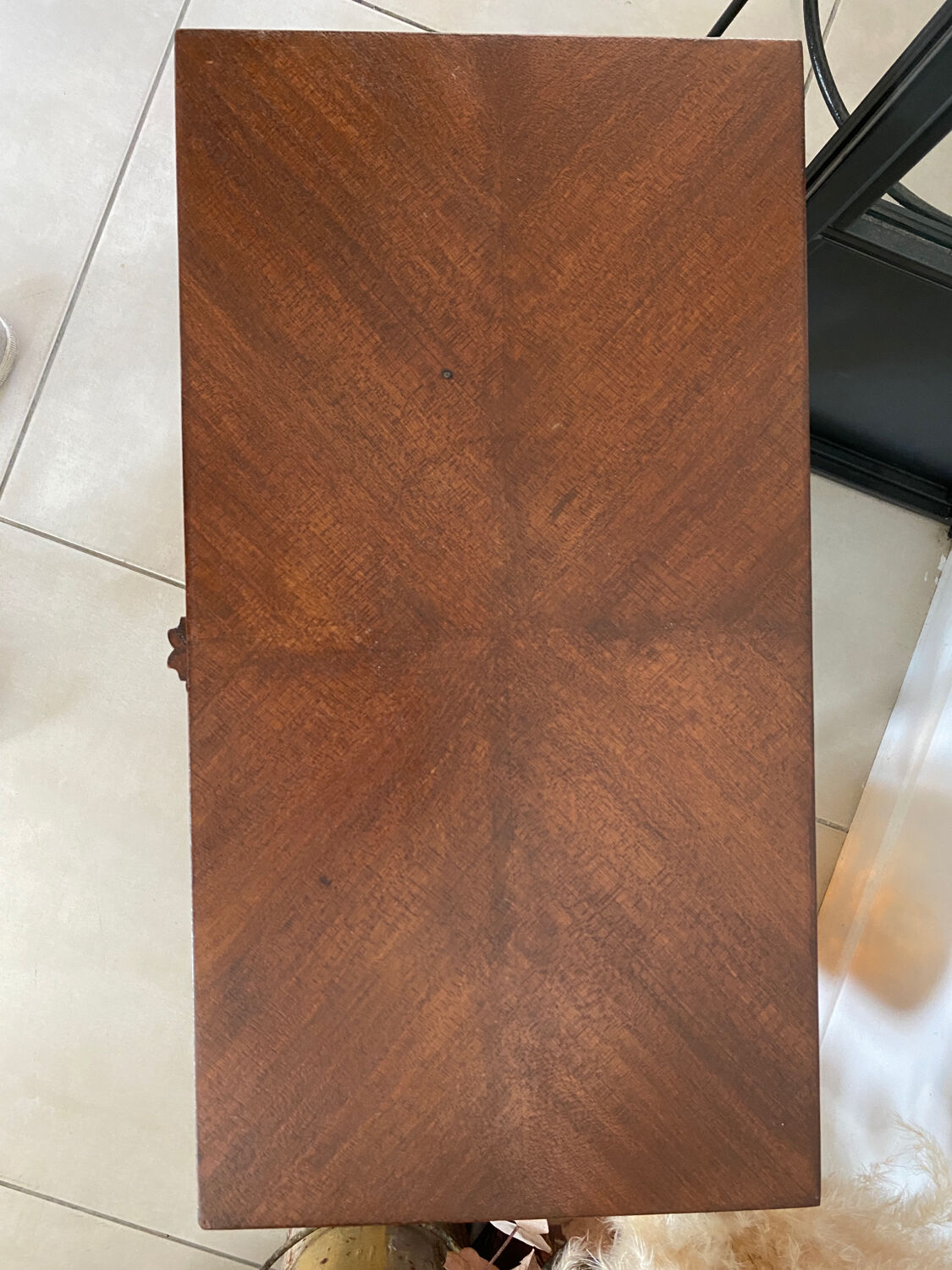 Vintage compass feet worker