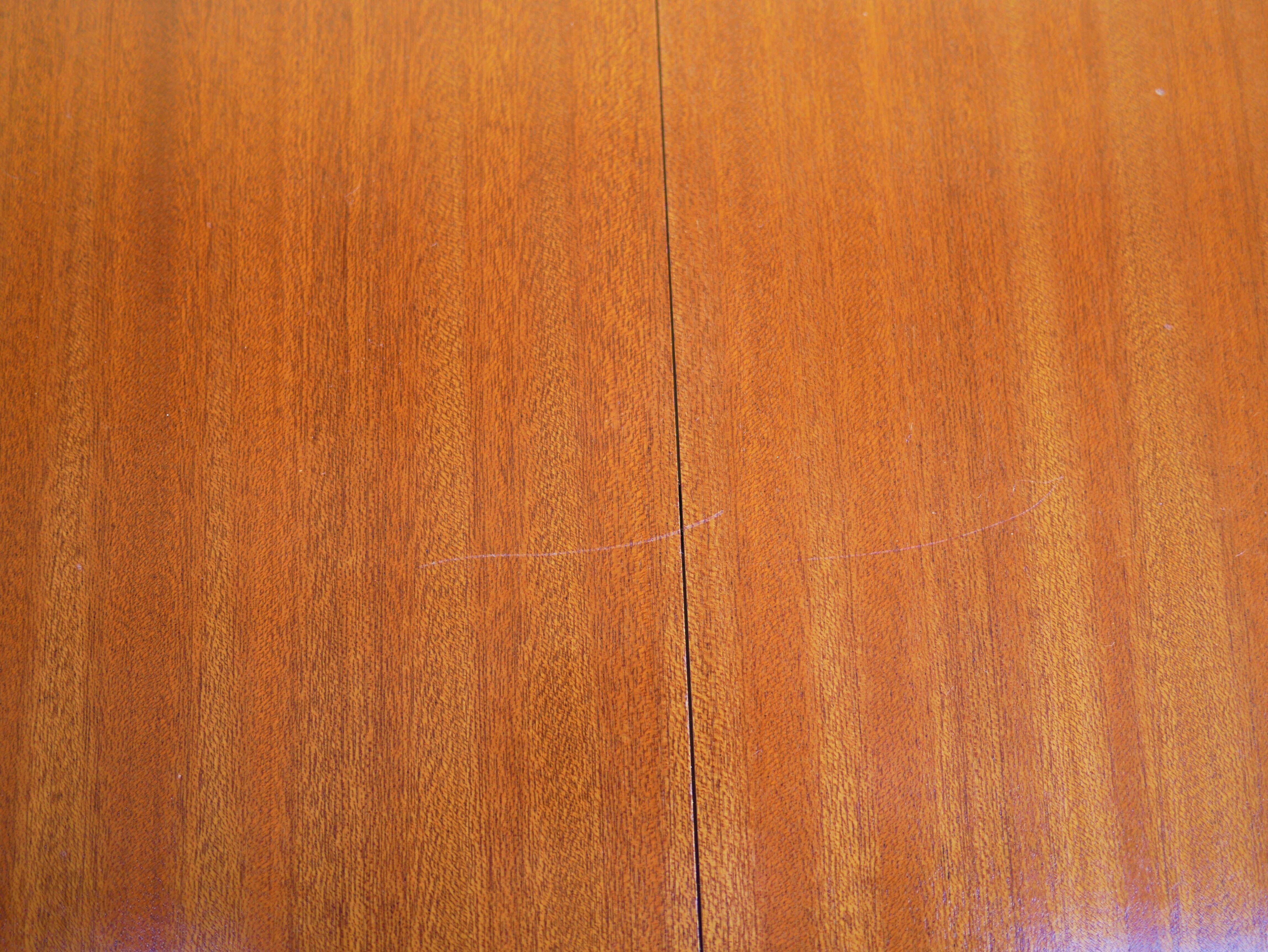 Table à manger extensible vintage par Pierre Guariche edition Minvielle