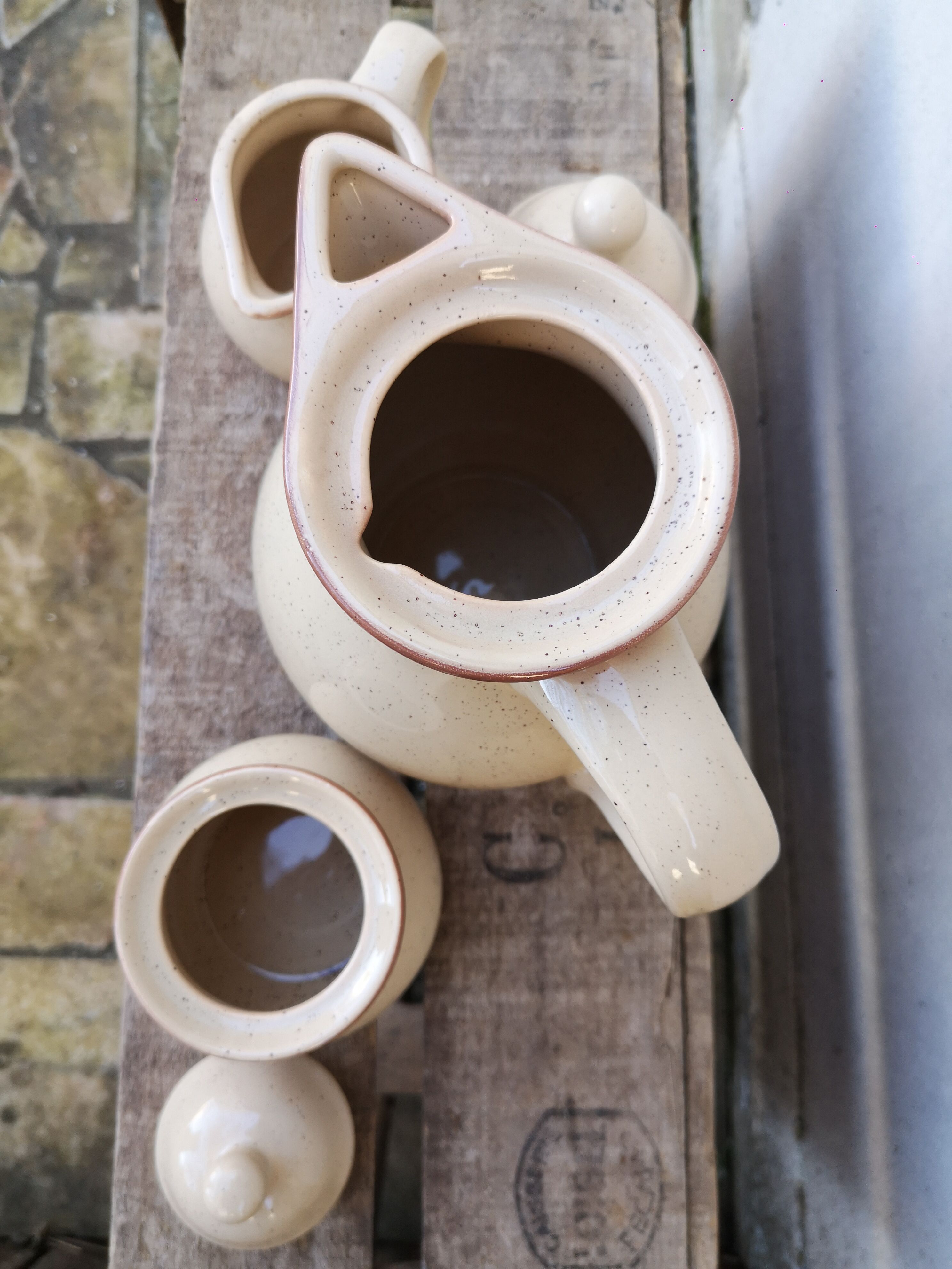 Teapot, milk pot and sugar bowl