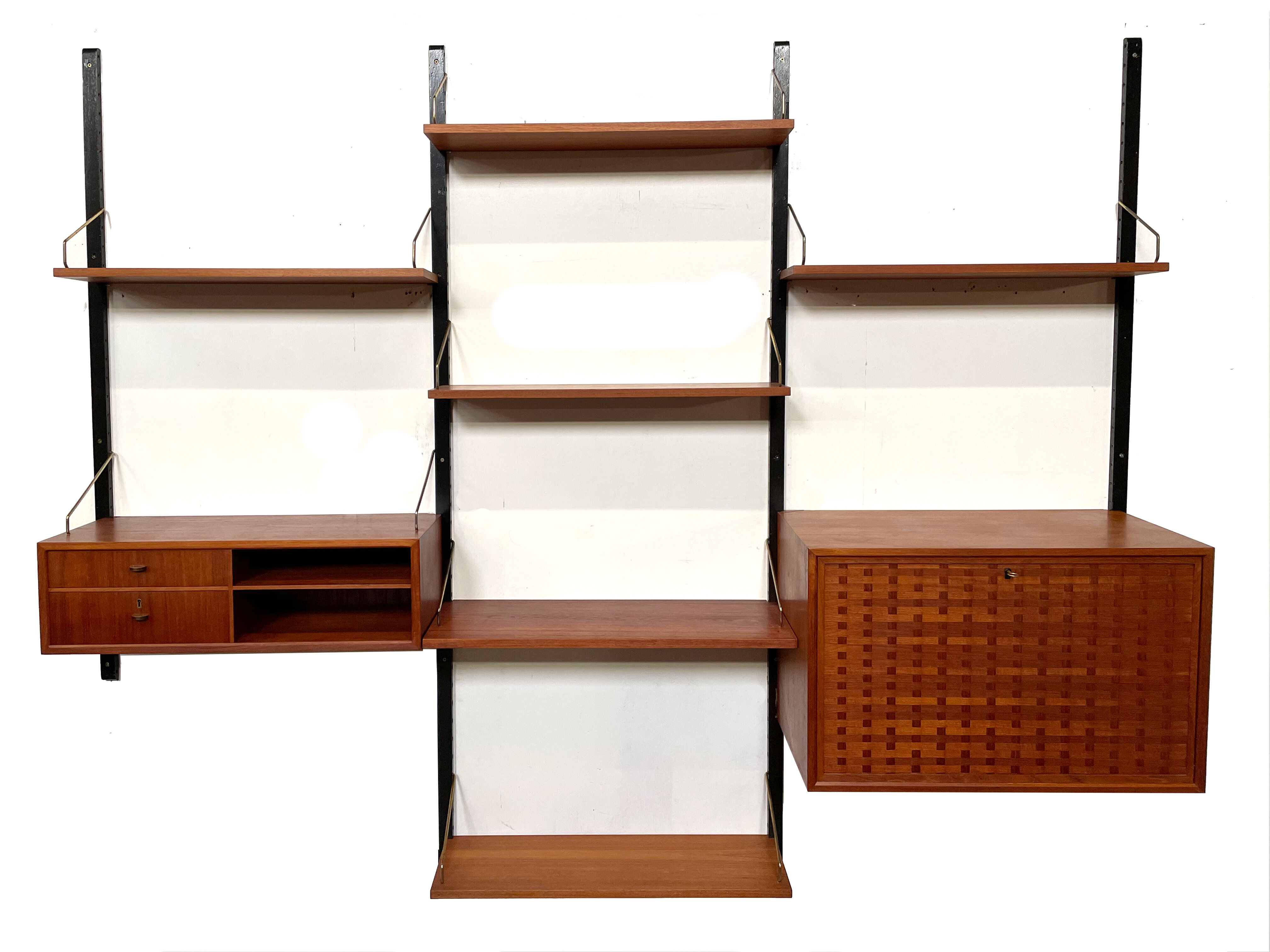 Poul Cadovius Royal System Mural Set