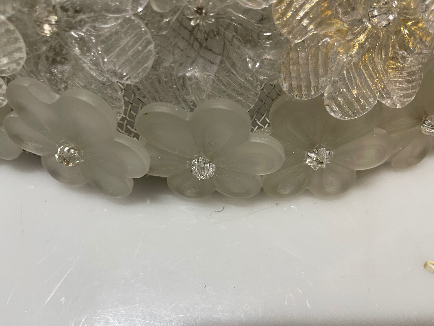 Plafonnier en verre de Murano en forme de fleur extra large par Archimede Seguso, années 1960.