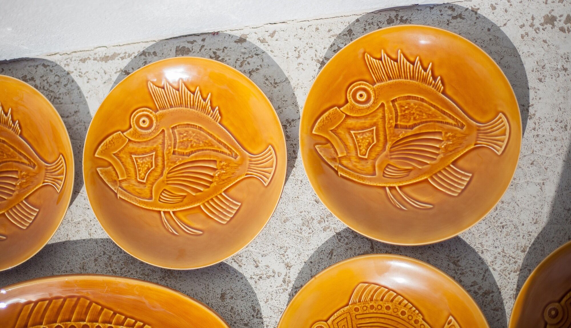 Fish service, Longchamp France porcelain service, 12 fish plates and 1 serving dish