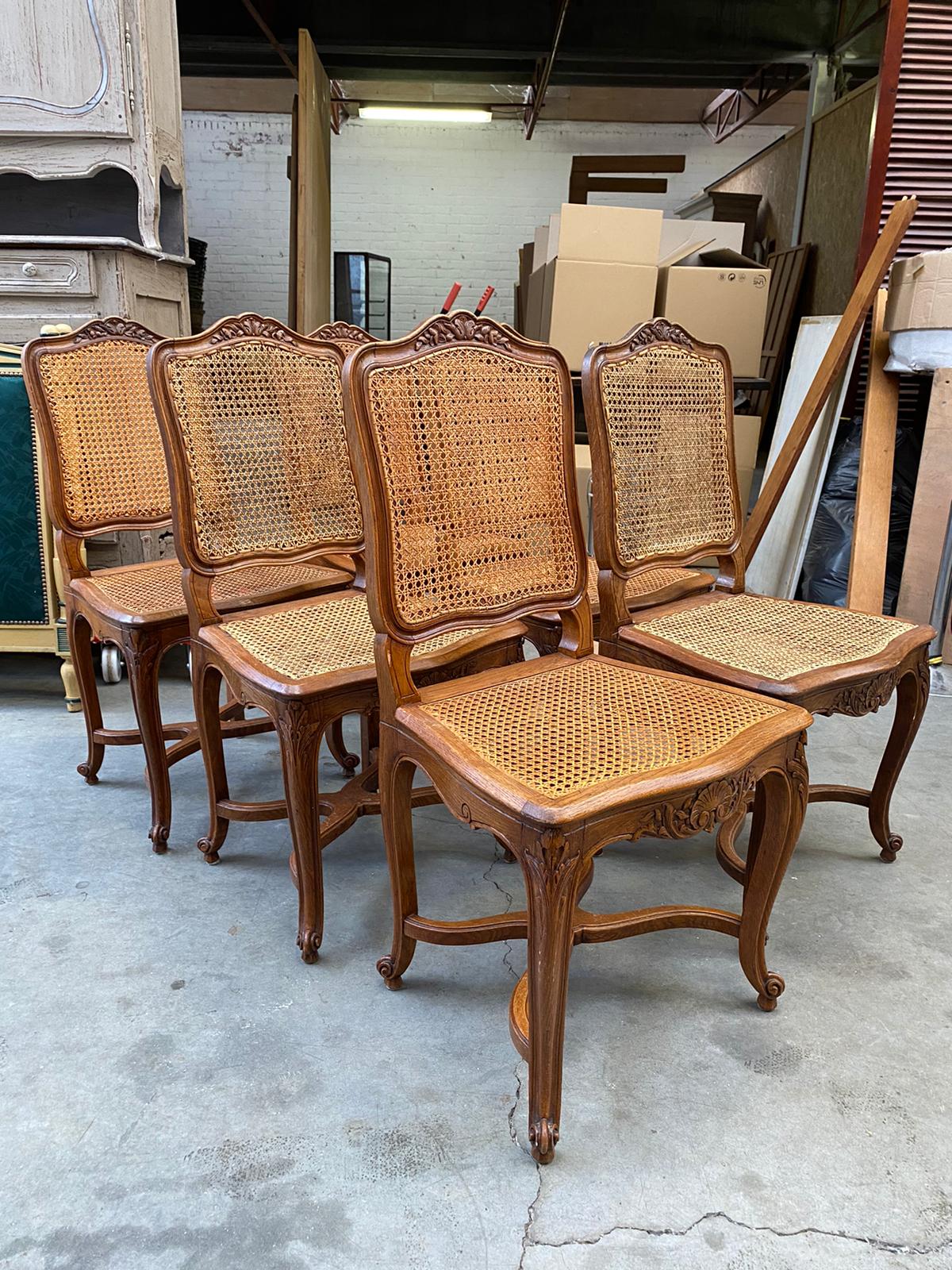 Suite de 6 chaises de style Louis XV