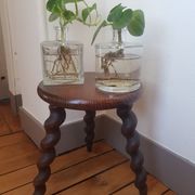 Tabouret tripode