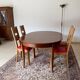 Table en bois ovale 6/8 personnes et 4 chaises art déco