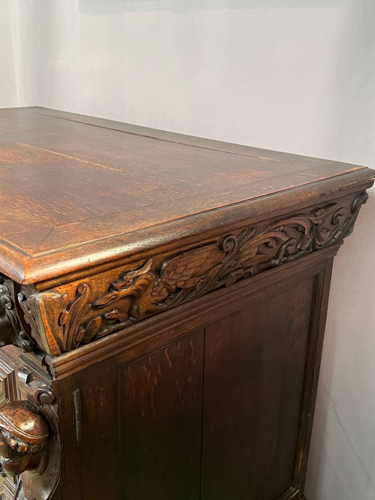 Commode de style Renaissance.
