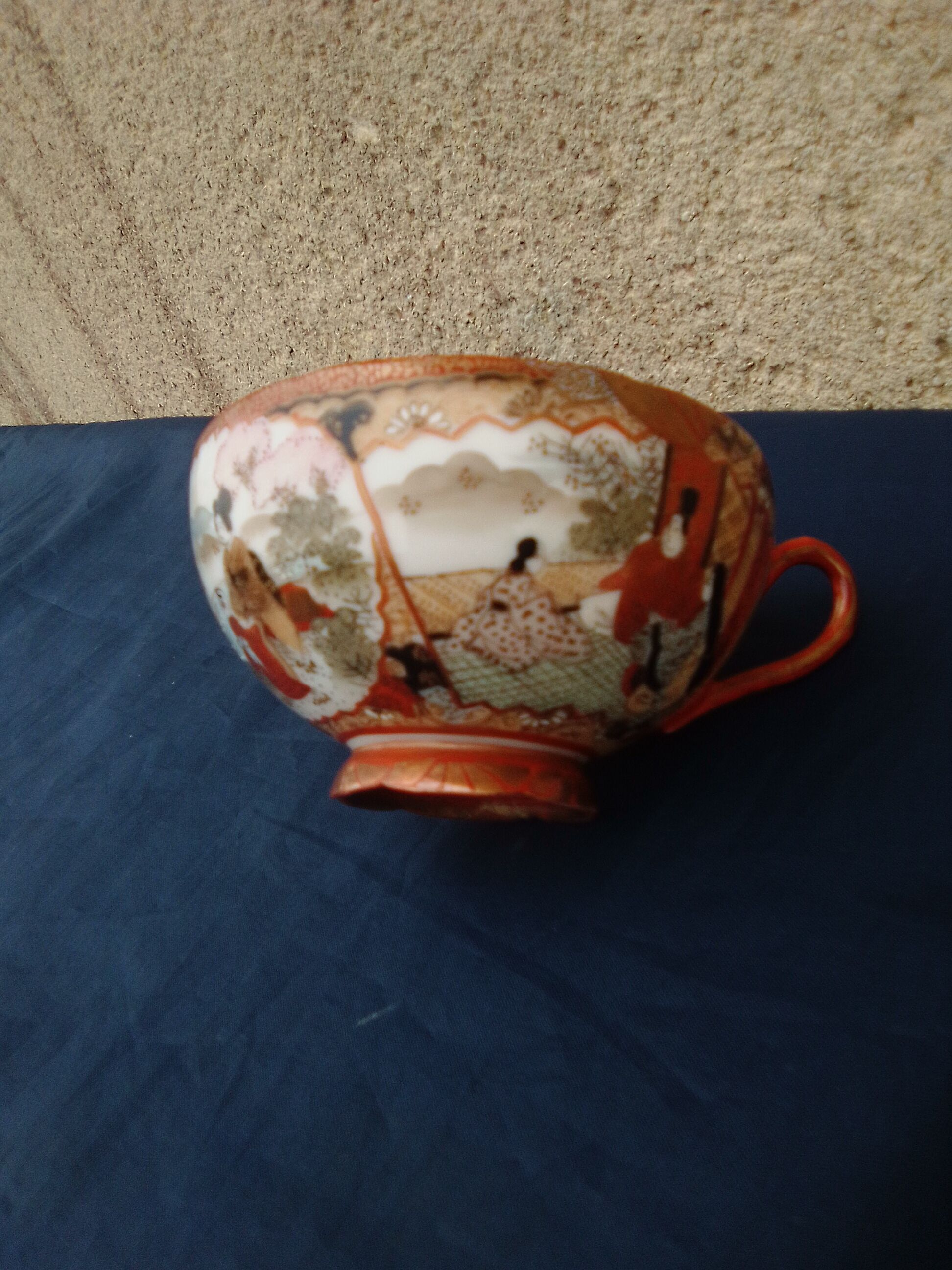 Porcelain tea cup Japanese pattern diam 9.5 cm
