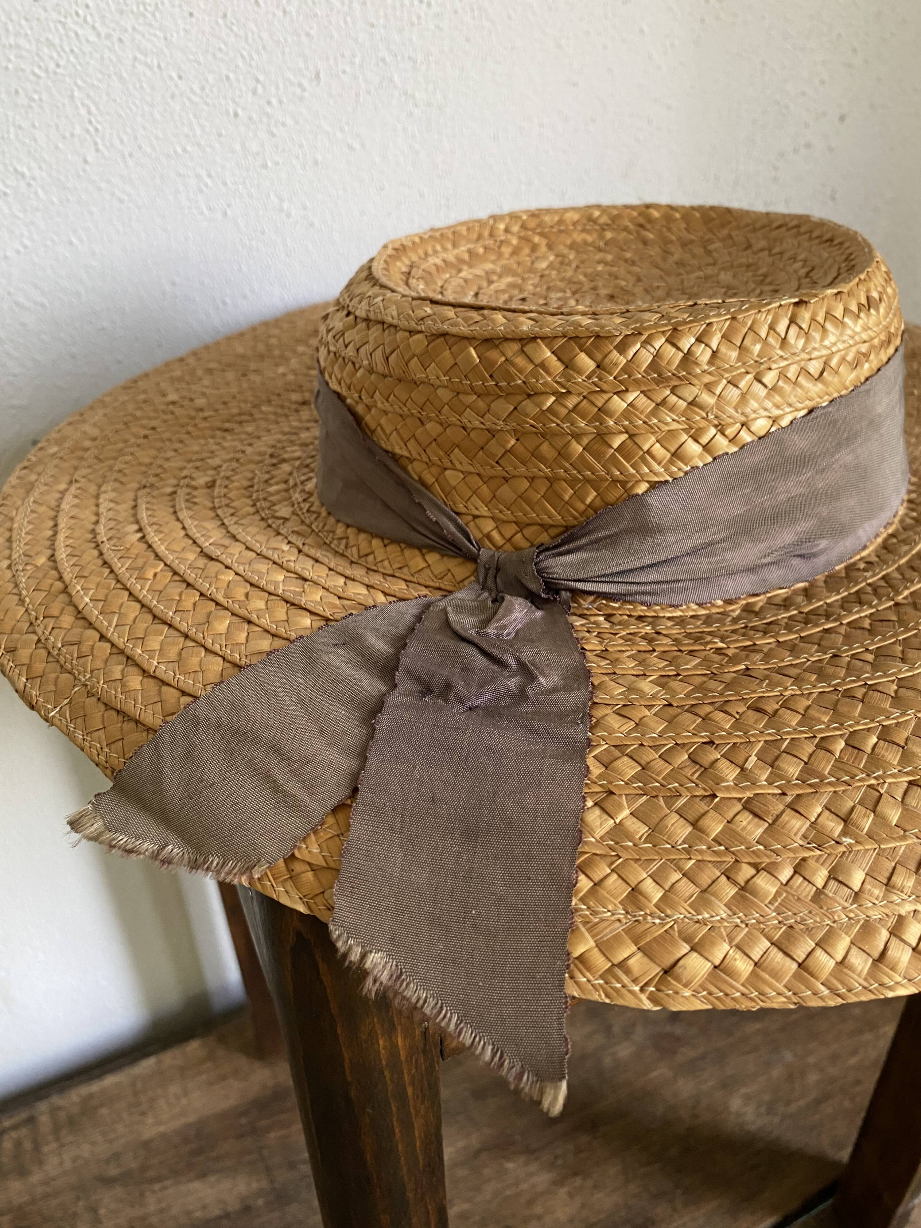 Old straw hat, 36 cm