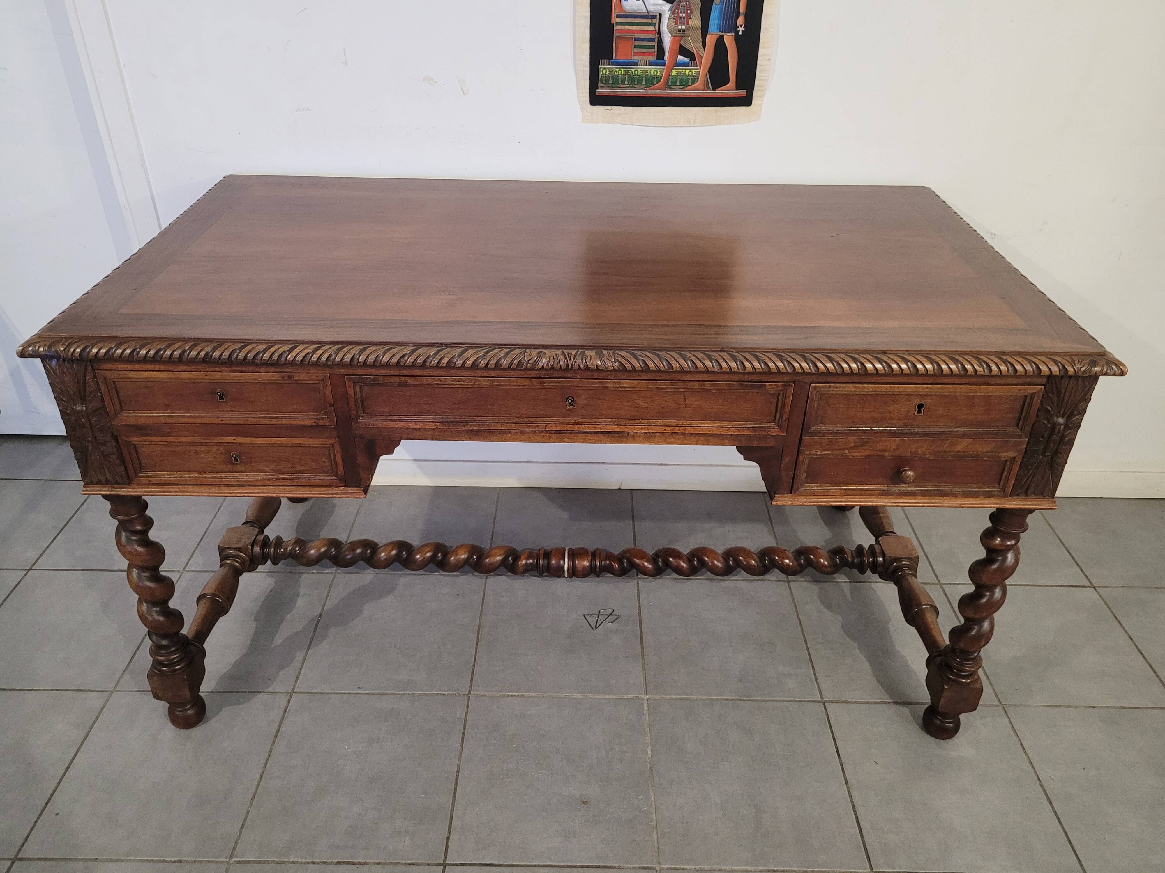 Bureau en chêne ancien