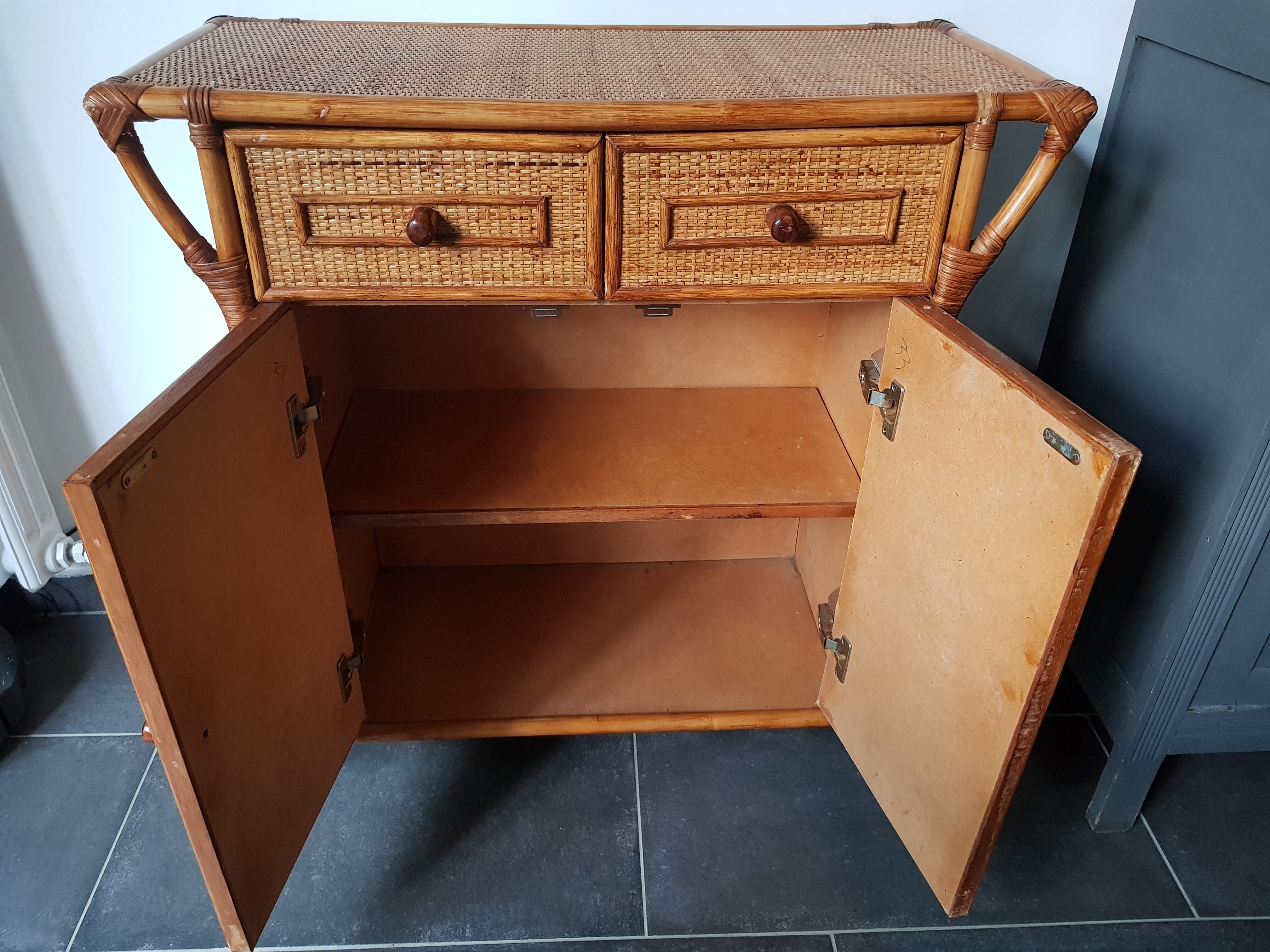 Chest of drawers in canning rattan and bamboo