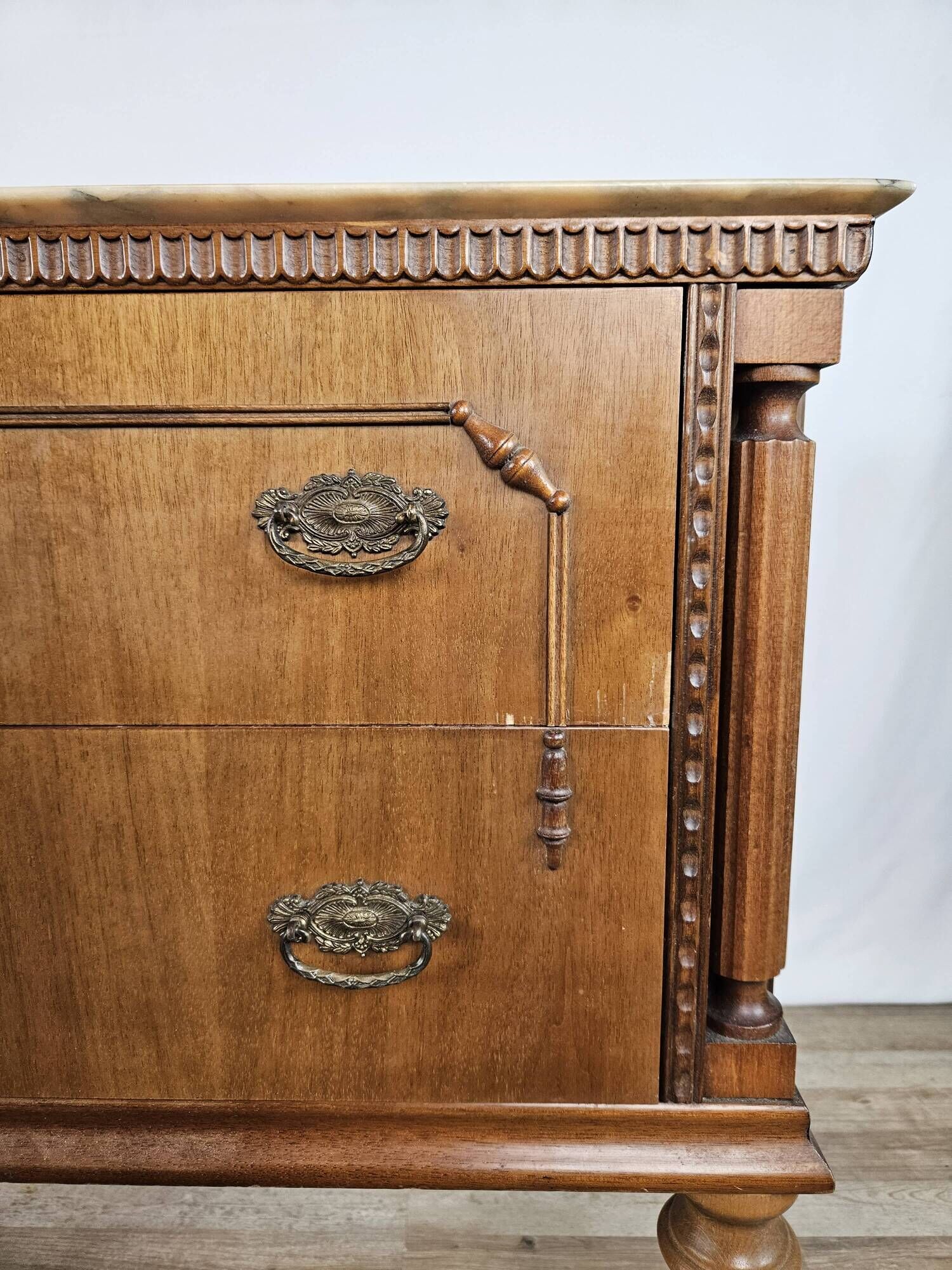 1980s chest of drawers with marble top and four drawers