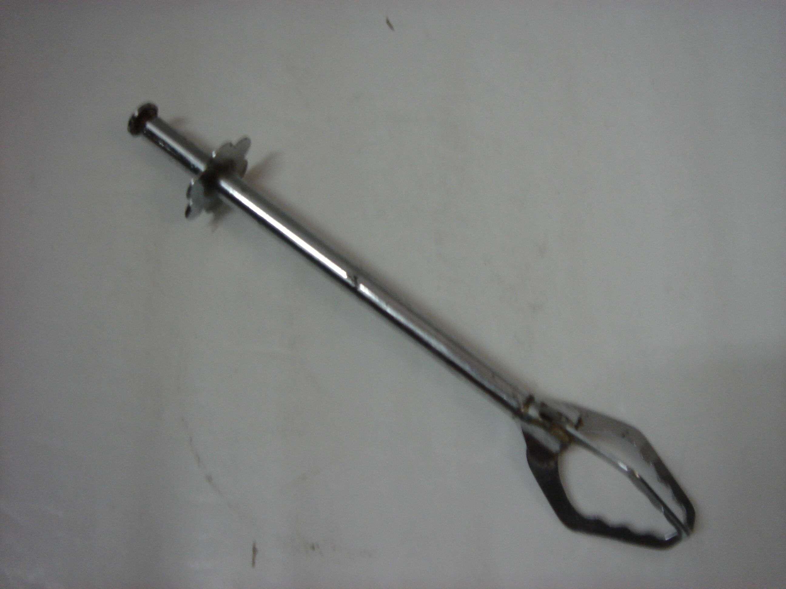 ice bucket (ice) in glass with his claw stainless