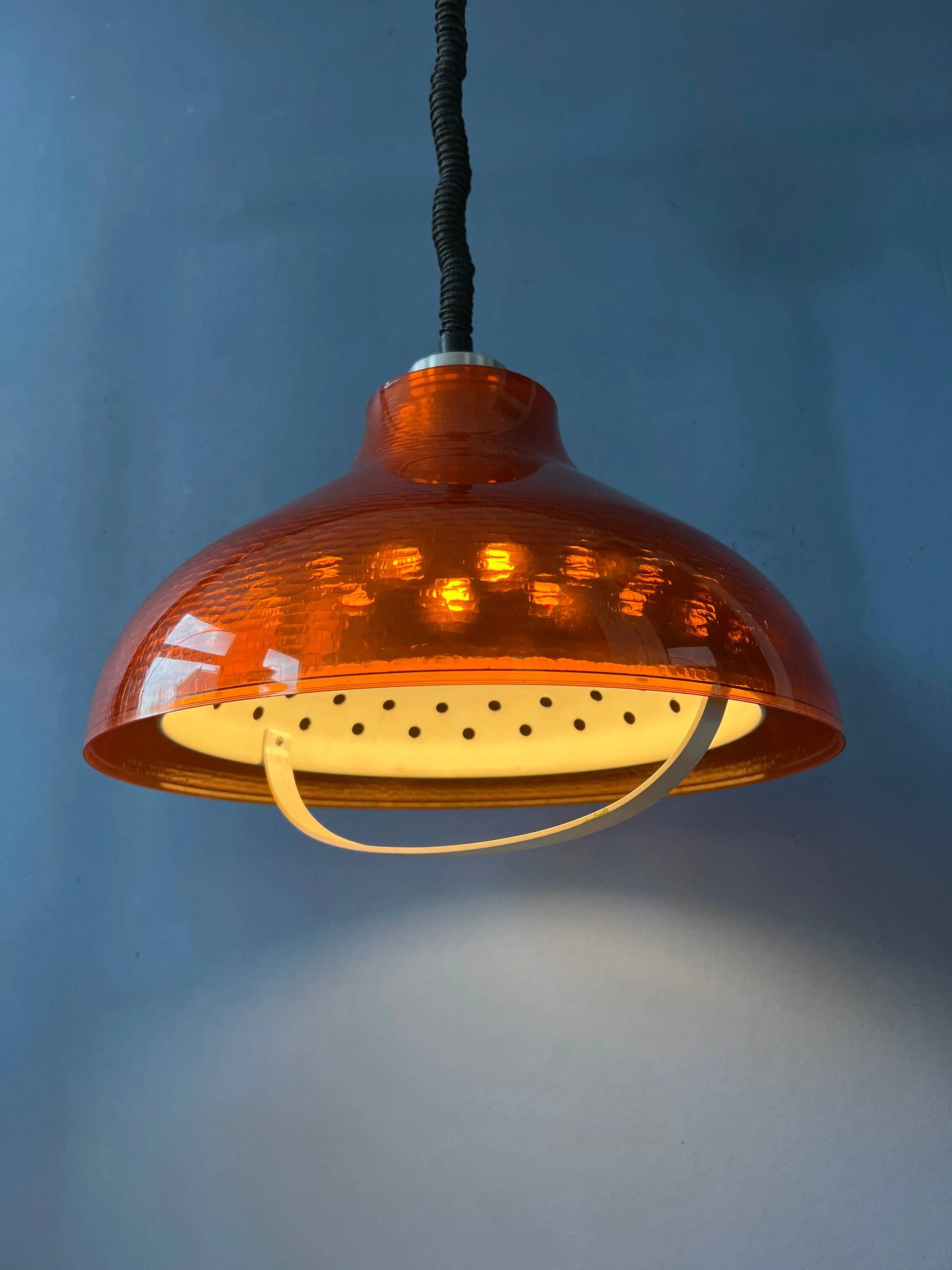 Suspension UFO Space Age in plexiglass, Mid-Century
