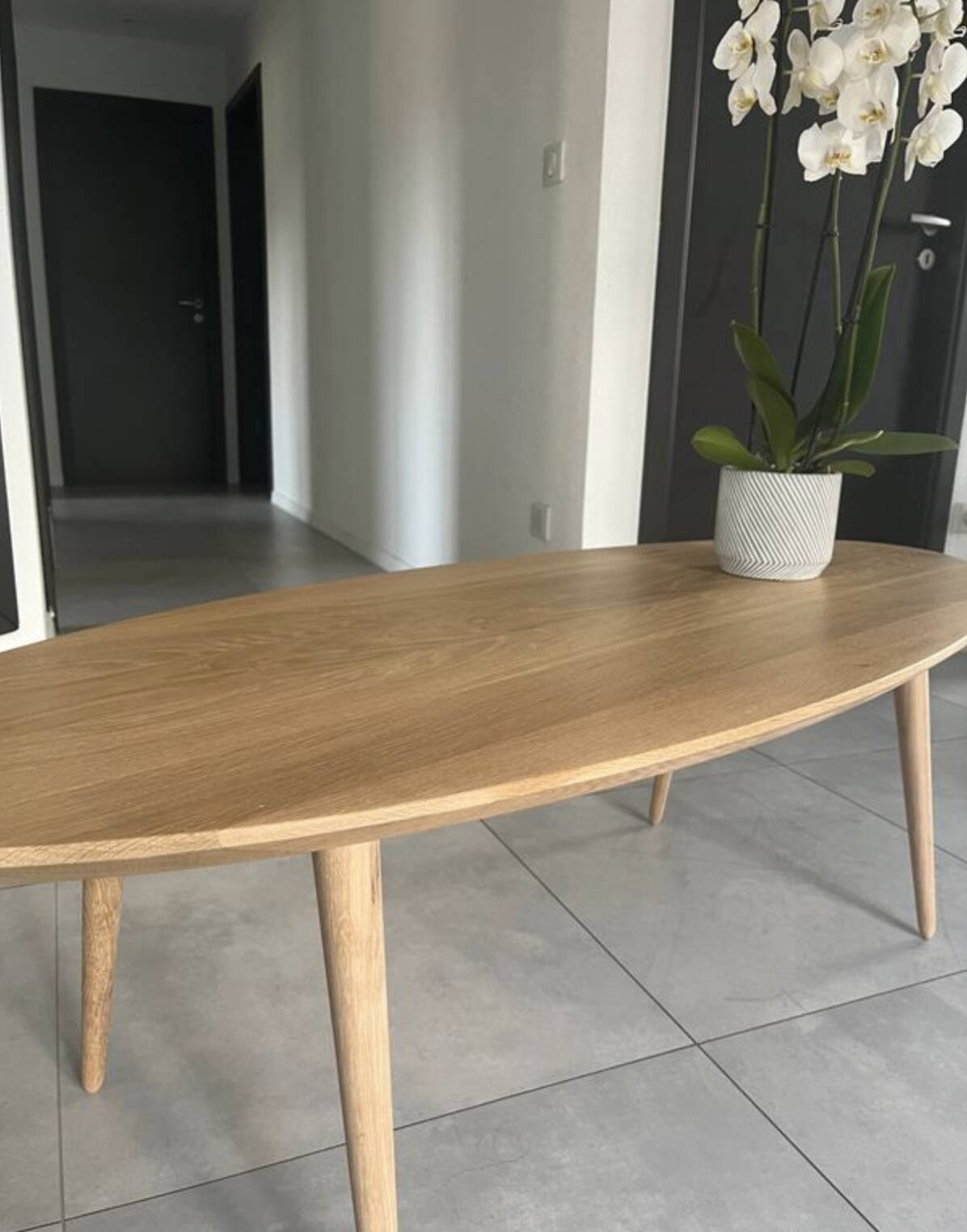 Table basse ovale en chêne massif