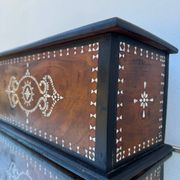 Oriental chest with marquetry and mother-of-pearl, antique.