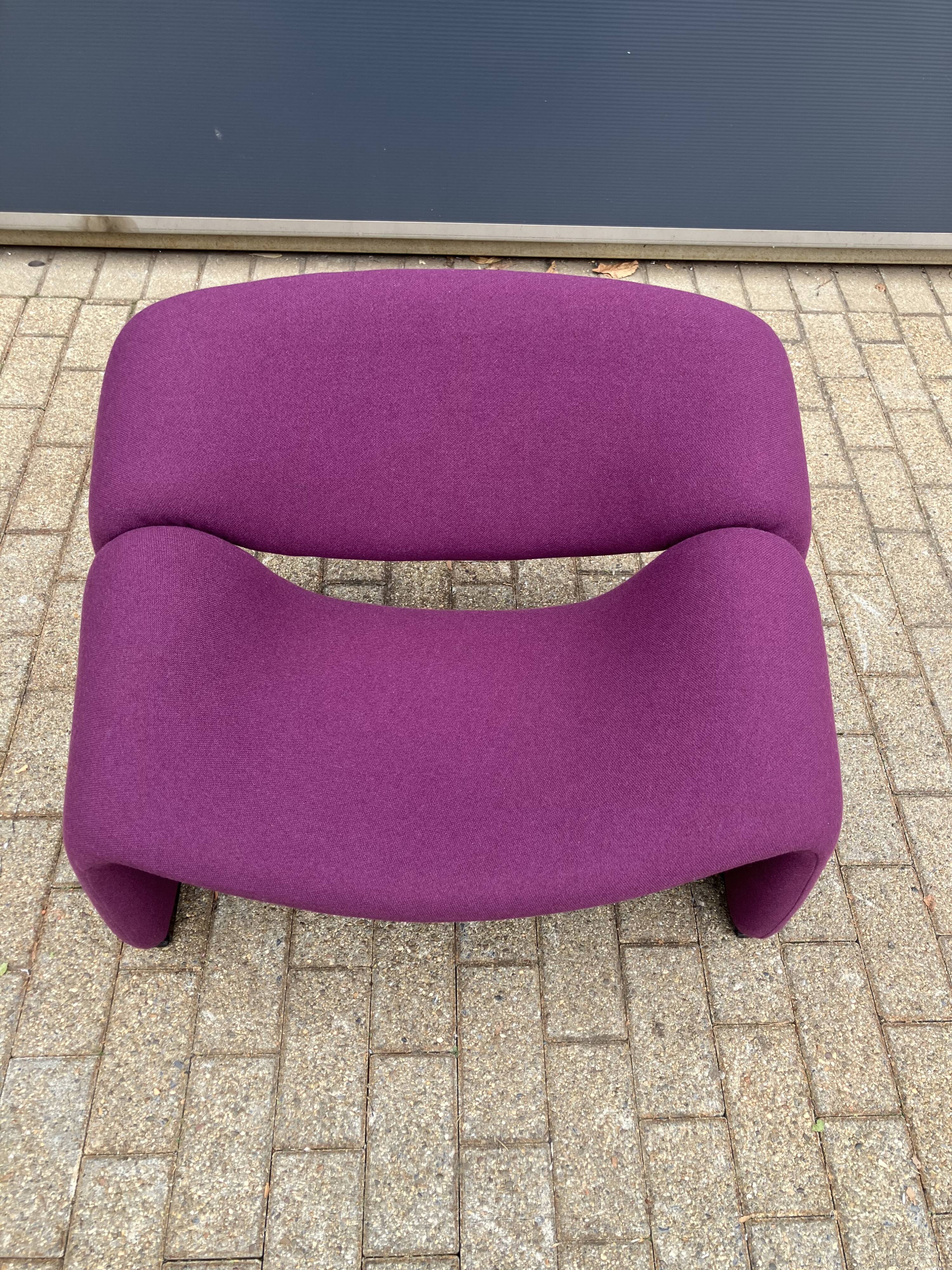 2x Artifort Groovy F598 by Pierre Paulin, Violet, original