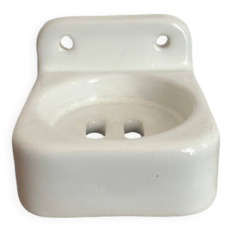 Earthenware soap dish