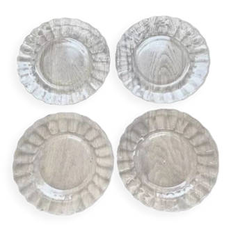 Set of four Duralex daisy model dinner plates