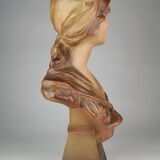 Buste de femme Art Nouveau en plâtre polychrome