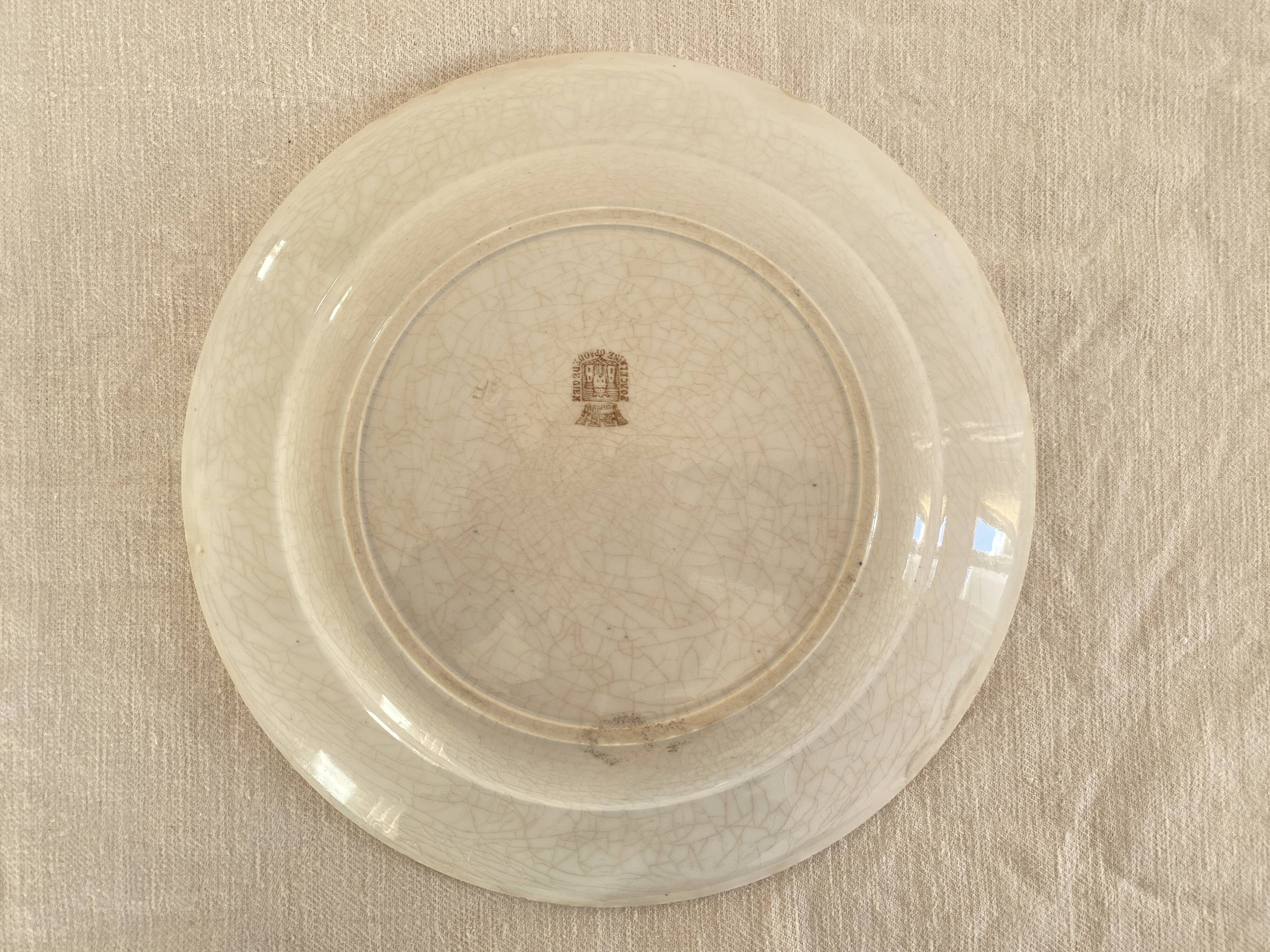 Beautiful hand-decorated plate - Gien - Opaque porcelain - 26cm