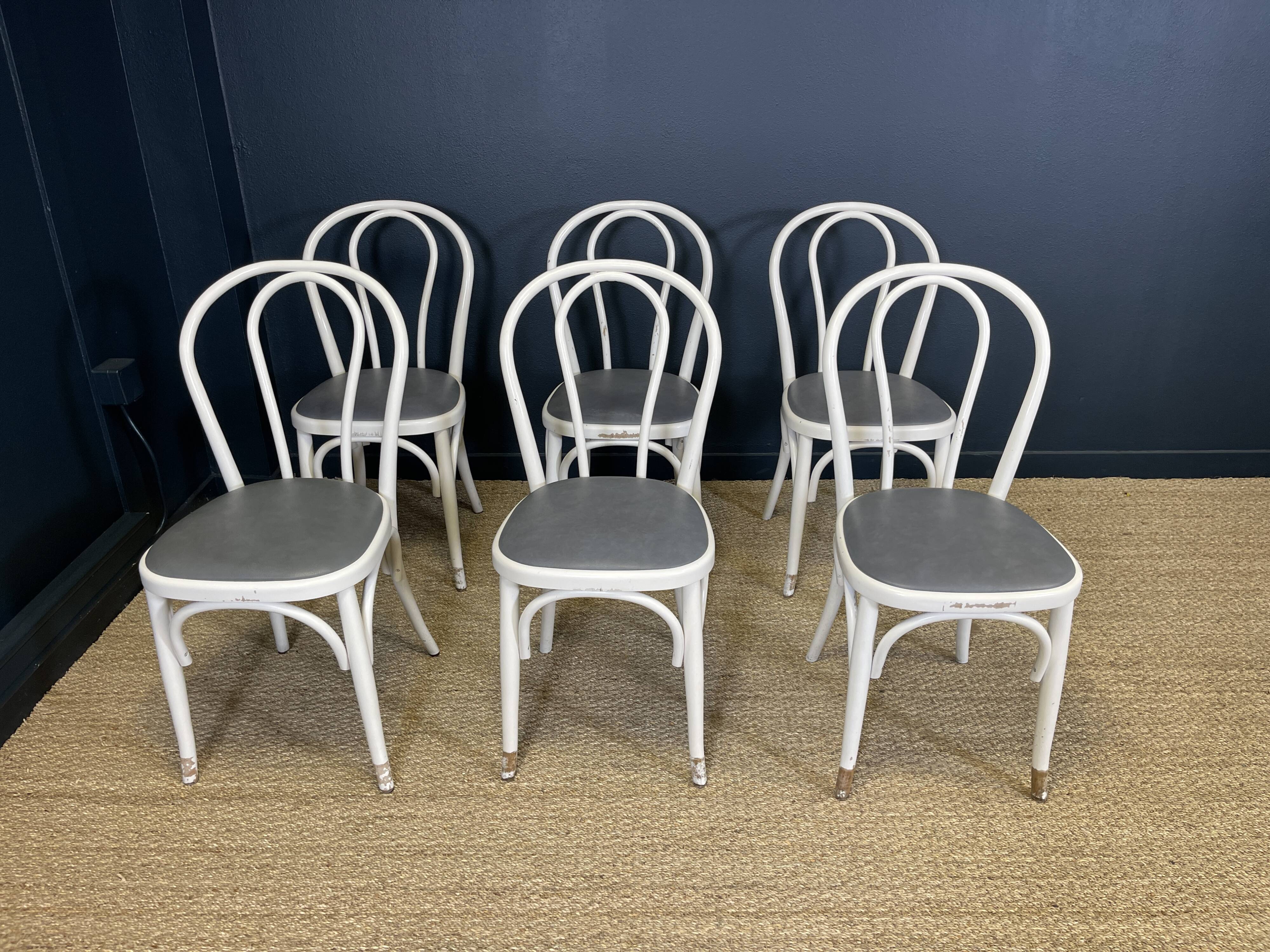 Set of 6 Thonet-type curved wooden bistro chairs