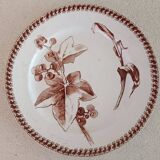 4 mismatched iron earth plates