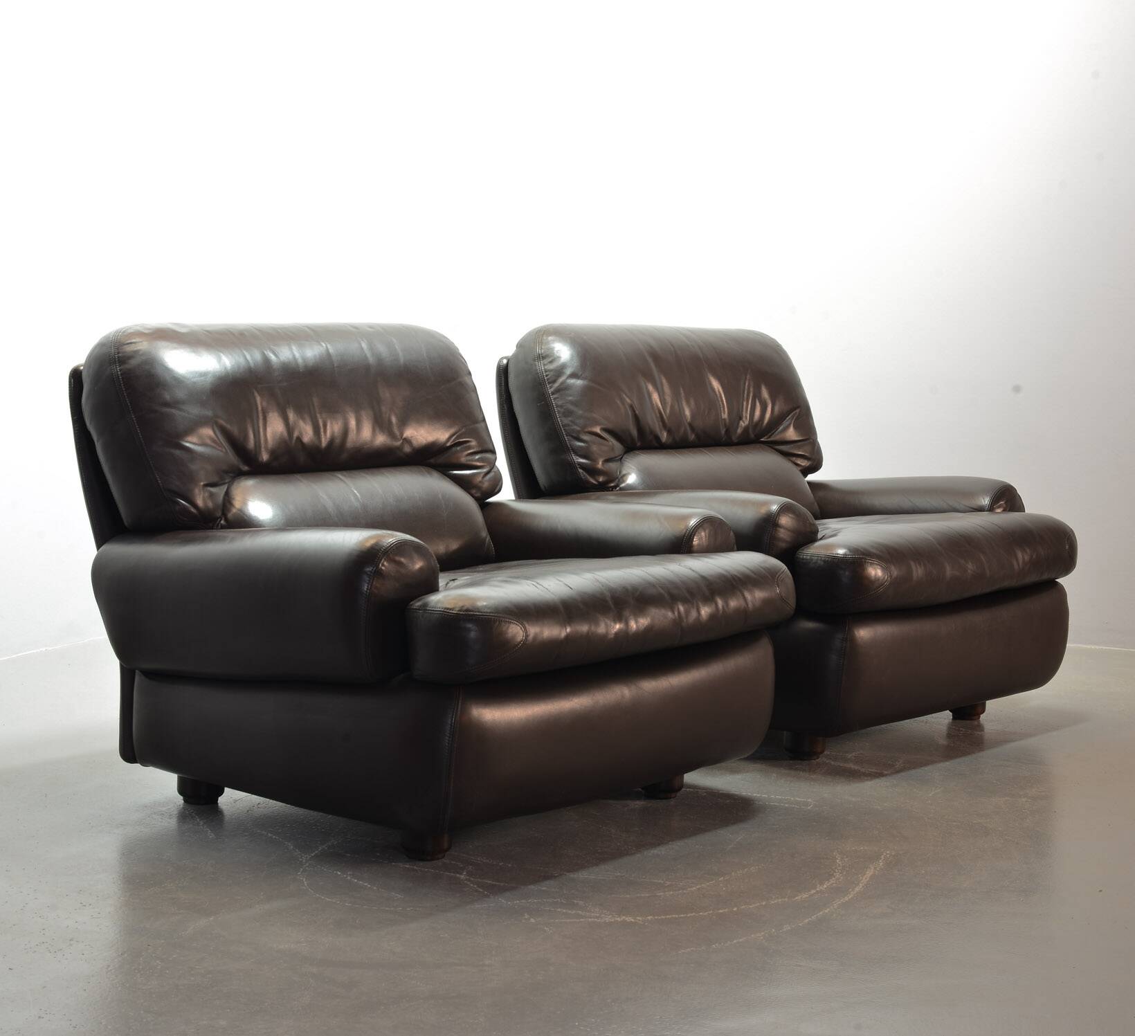 Comfortable Durlet Lounge Chairs in Chocolate Brown Leather, Set of Two 70s