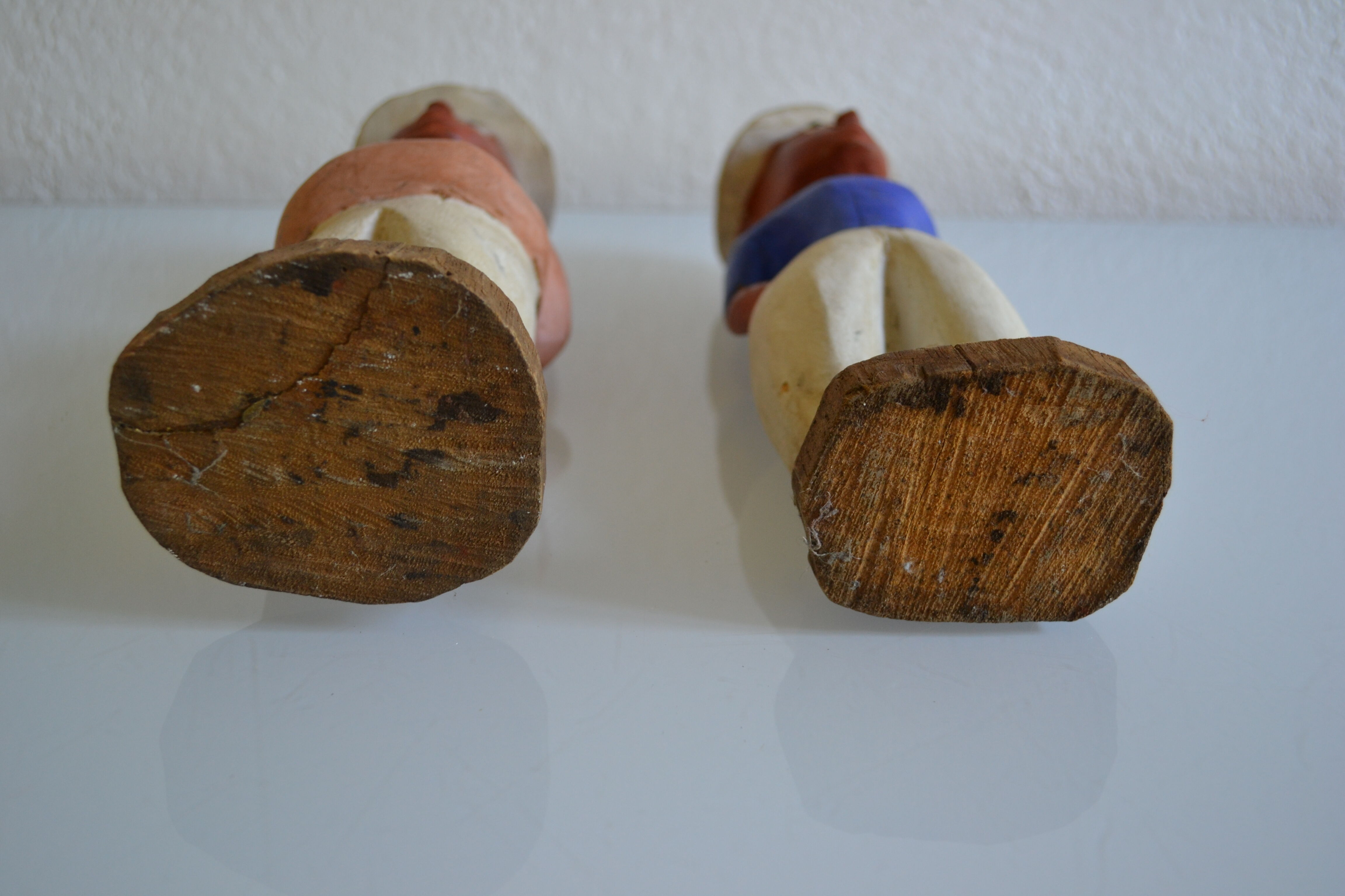 Couple of settlers African statuettes