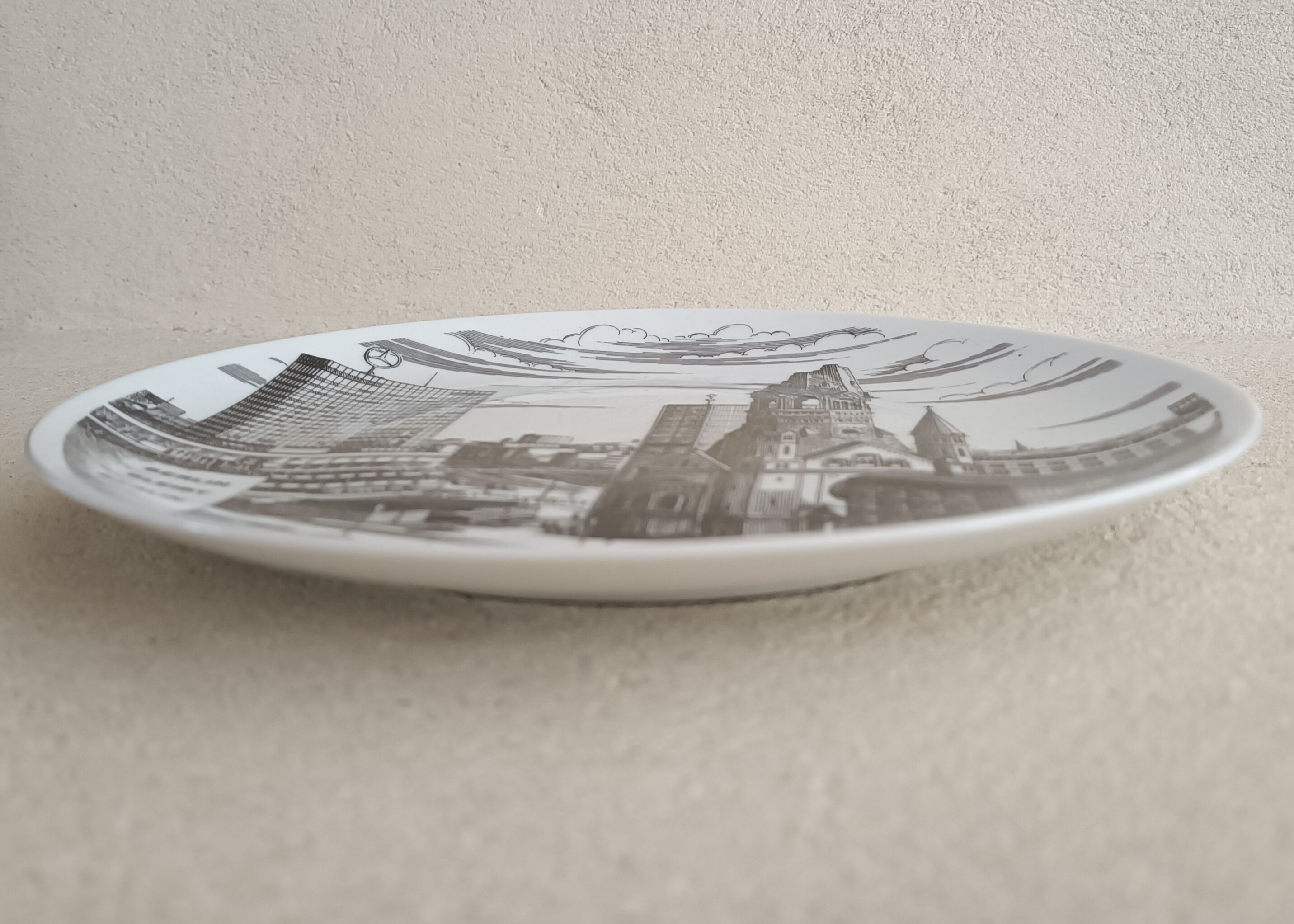 Porcelain plate décor Berlin