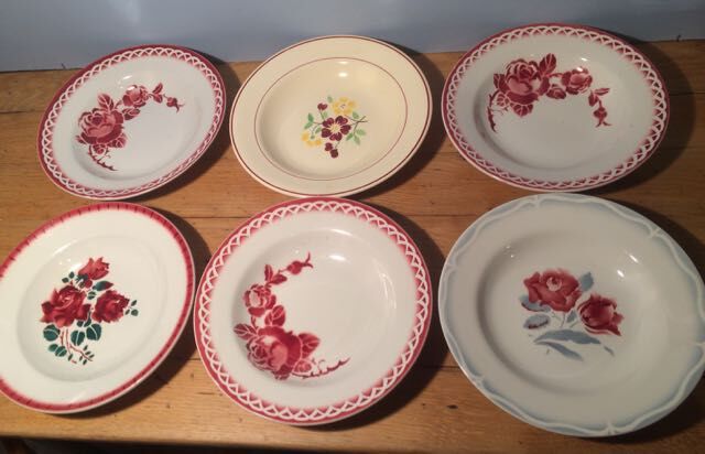 Set of six plates