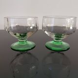 2 coupes à champagne facettées à pieds vert, années 30