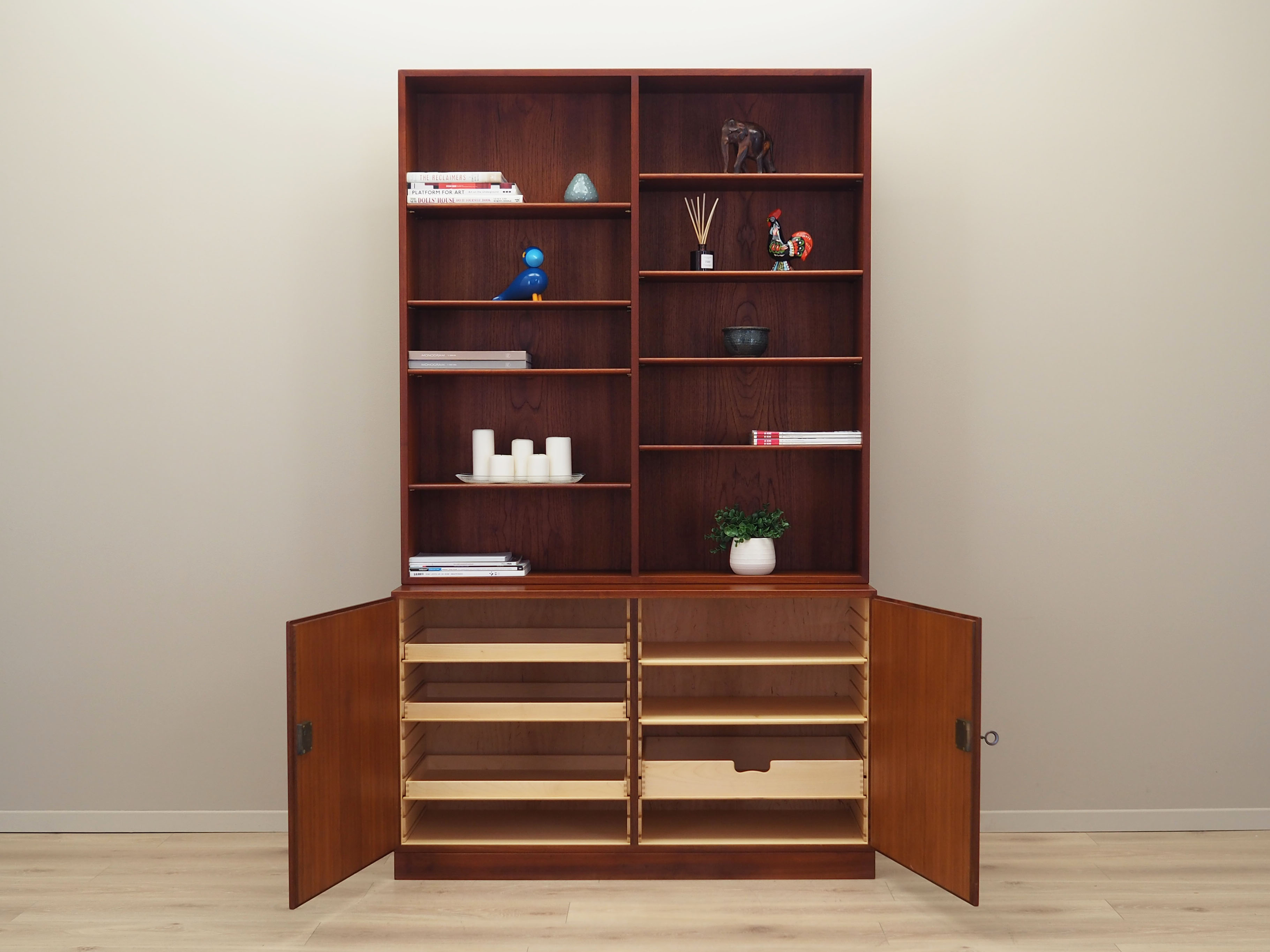 Teak bookcase, Danish design, 1960s, designer Børge Mogensen