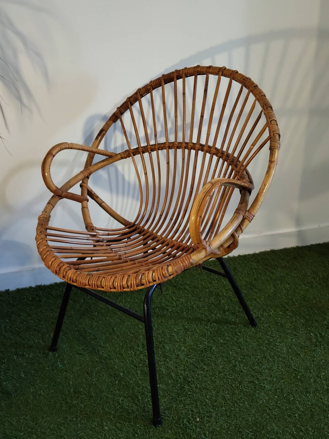 Vintage basket chair in rattan and metal – 1950s/60s
