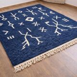 Magnificent handmade rug 250cm x 300cm