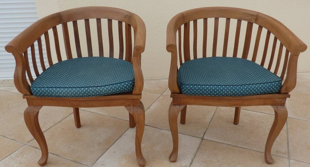 2 Colonial armchairs in natural solid wood with cane seats