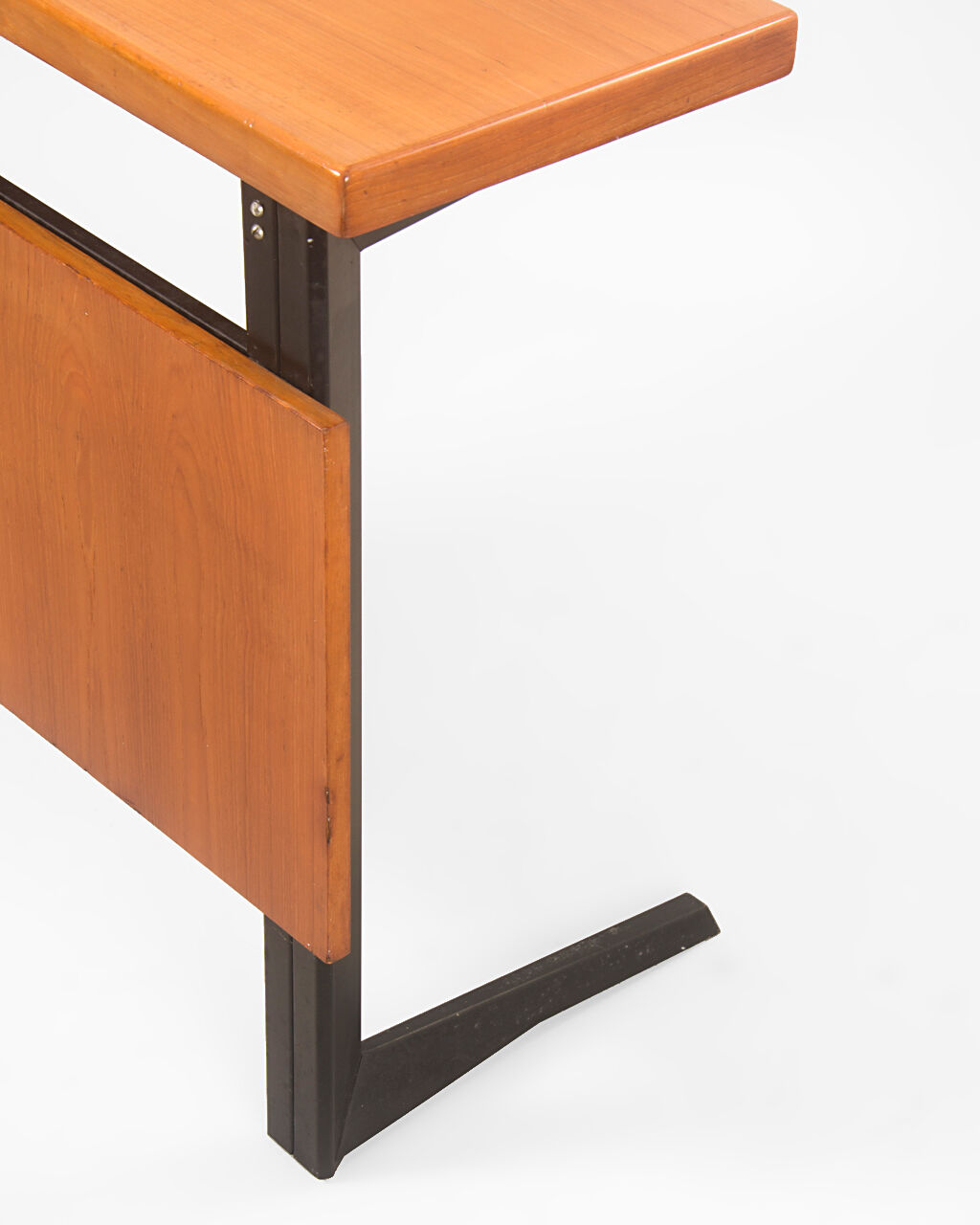 Linha Cortez Side Table by Daciano da Costa for Metalúrgica da Longra, 1970s