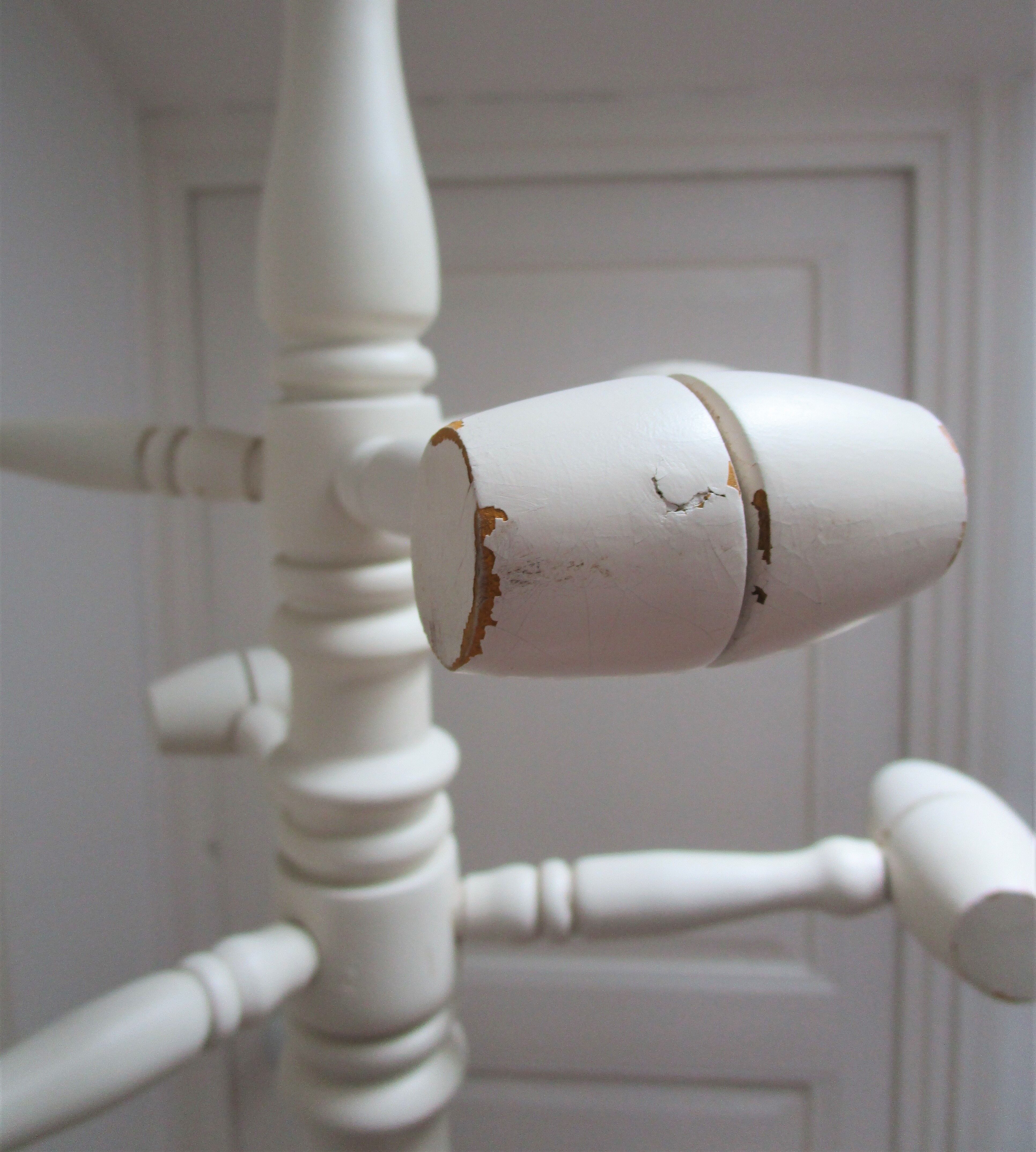 Coat rack parrot solid wood turned white patinated vintage