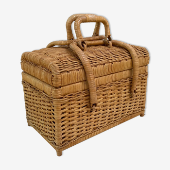 Wicker rattan basket suitcase from the 70s