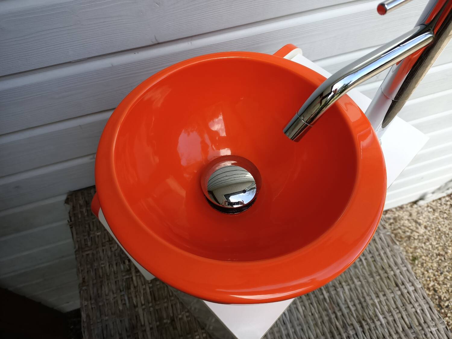 Bathroom furniture and its vintage basin