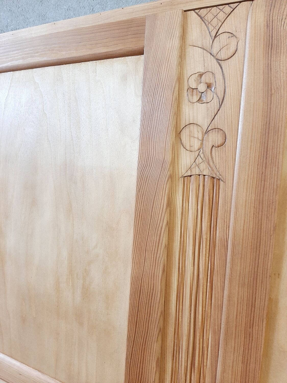 Armoire parisienne