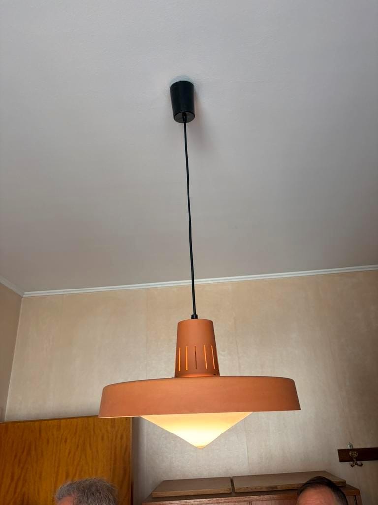 Lustre vintage en métal saumon orange / suspension