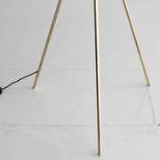Tripod italian white lamppost