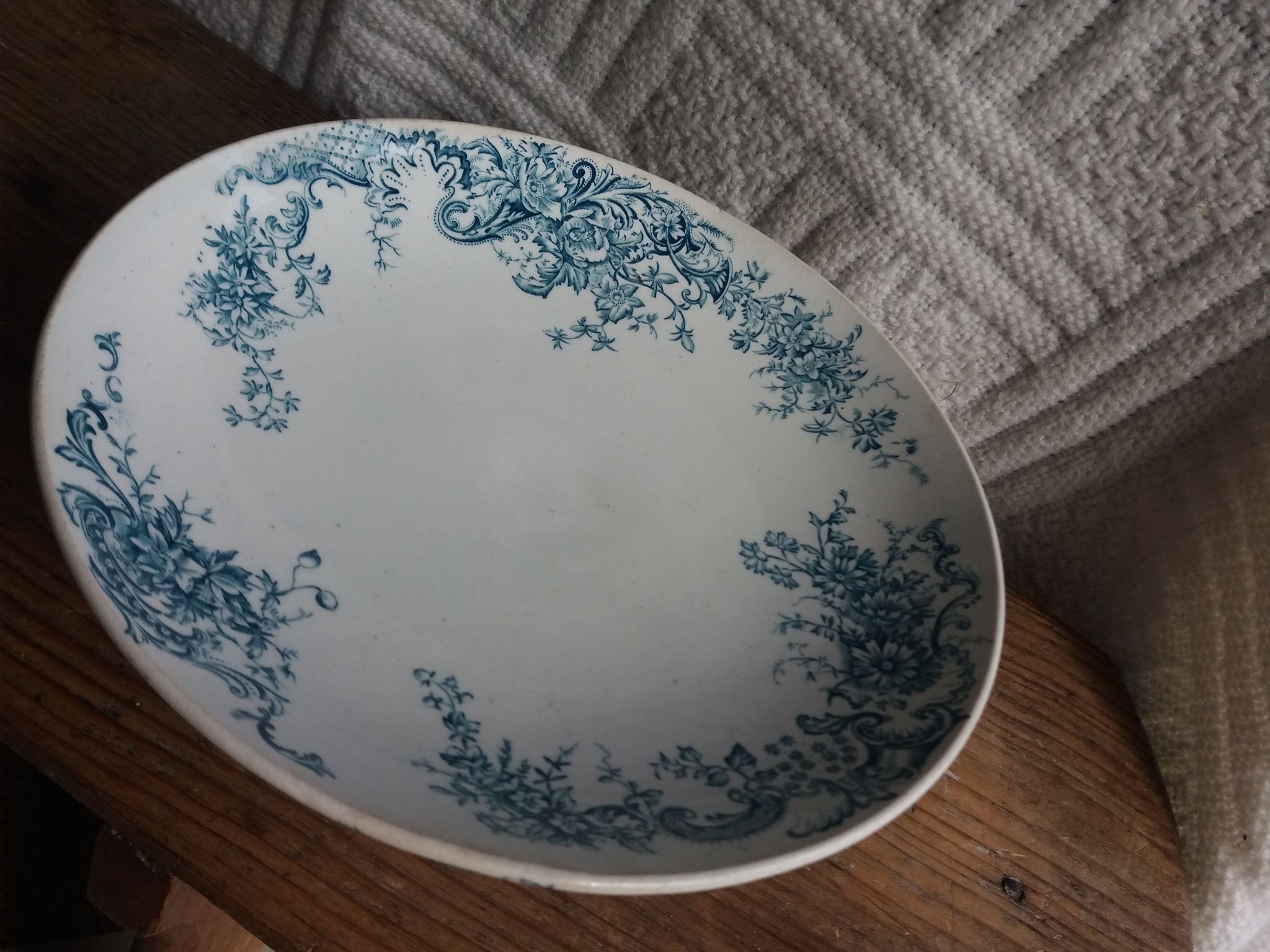 Standing dish 1900 Iron Earth service Anemone