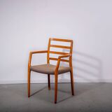 Fauteuils JL Moller modèle 68 en chêne avec tissu d'origine. Fabriqués au Danemark vers 1990.