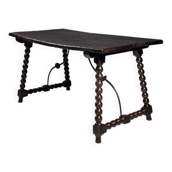 Table espagnole en bobine du XVIIIe siècle.