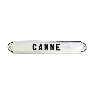 Enamelled pharmacy plate