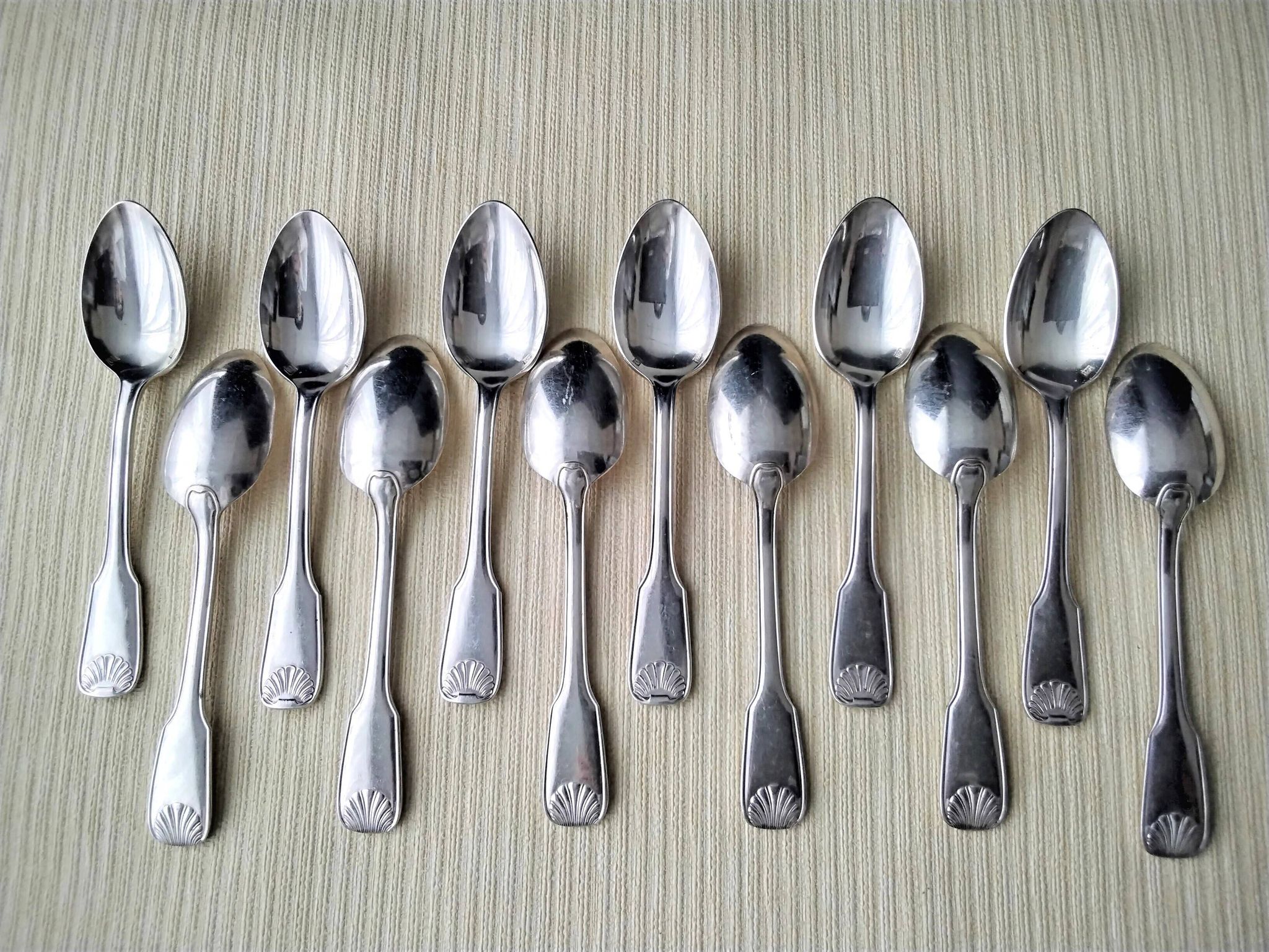 Box of 12 silver-plated mocha spoons Shell model